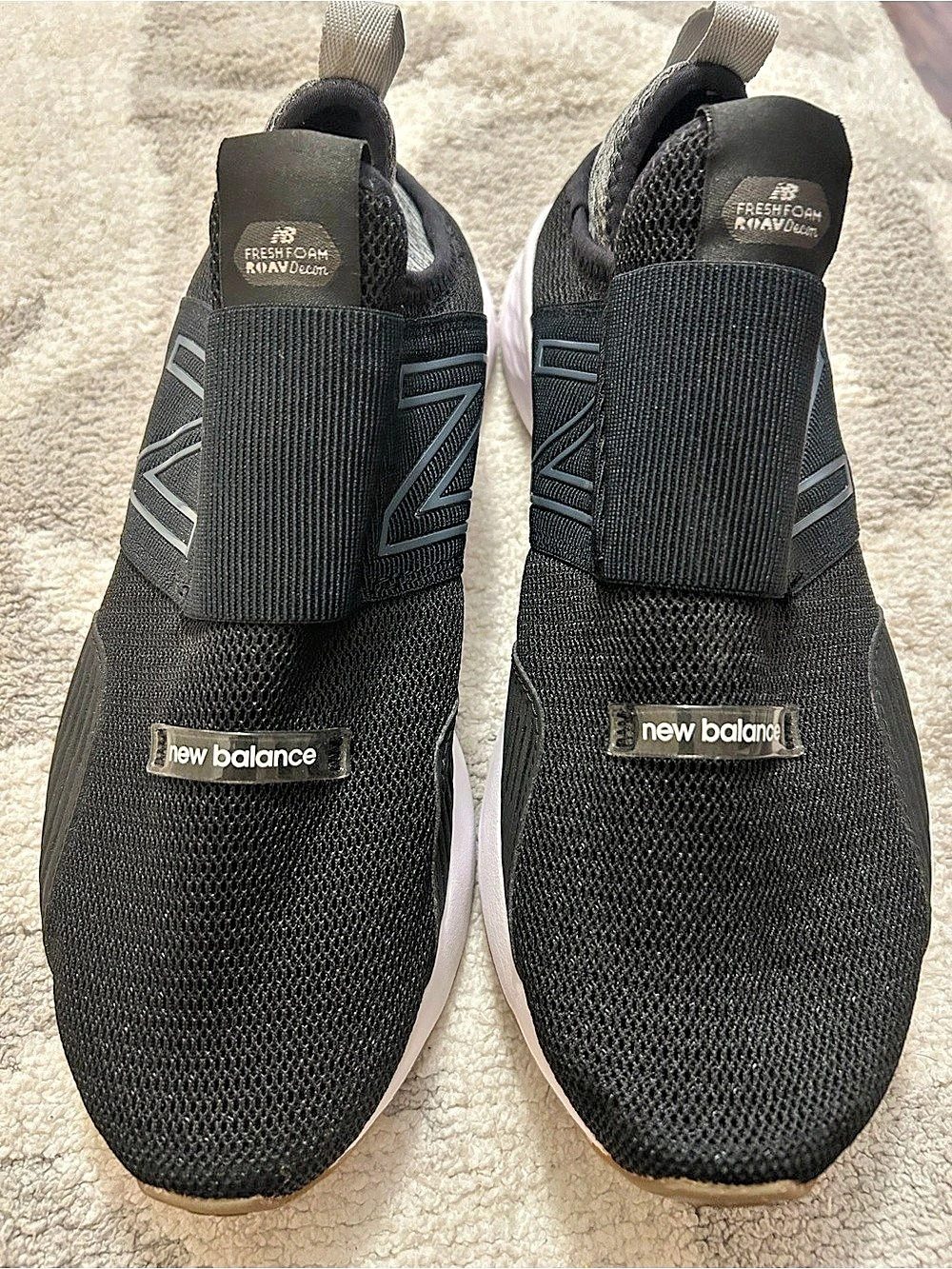 New Balance (Unisex) Fresh Foam Roav Sneakers Black/White 
US 8.5 Men/ 10 Women